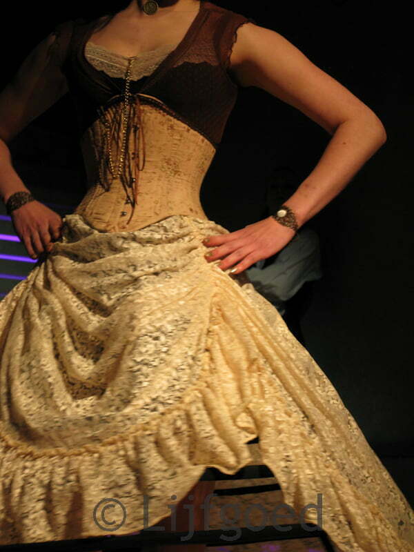 Lingerie historisch korset corset Lijfgoed workshop opleiding Annet van Maanen 43