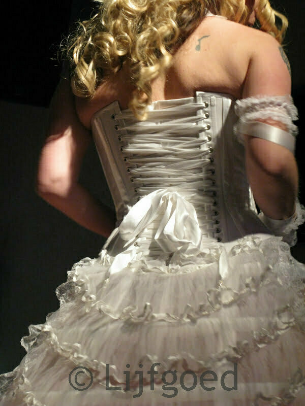Lingerie historisch korset corset Lijfgoed workshop opleiding Annet van Maanen 79